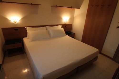 Street Hotel Comacchio Exterior photo